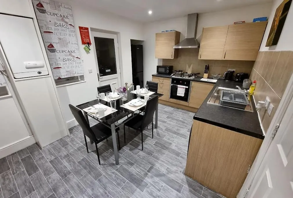 Nc23, Setup For Your Most Amazing & Relaxed Stay + Free Parking + Free Fast Wifi Leeds  Großbritannien