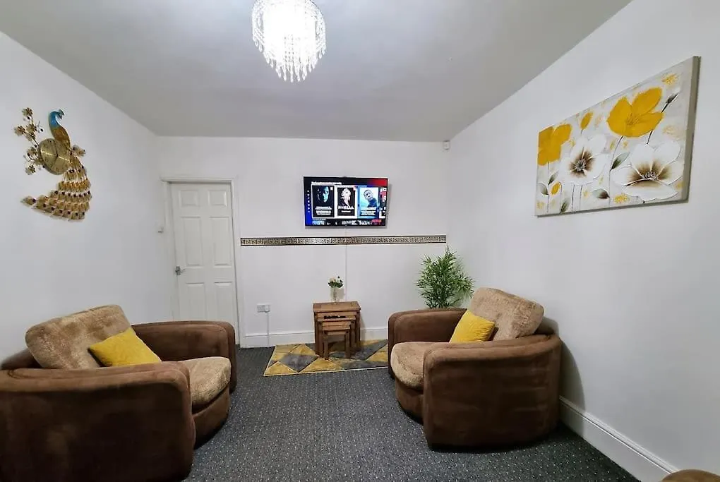 Nc23, Setup For Your Most Amazing & Relaxed Stay + Free Parking + Free Fast Wifi Leeds  0*, Leeds (West Yorkshire)