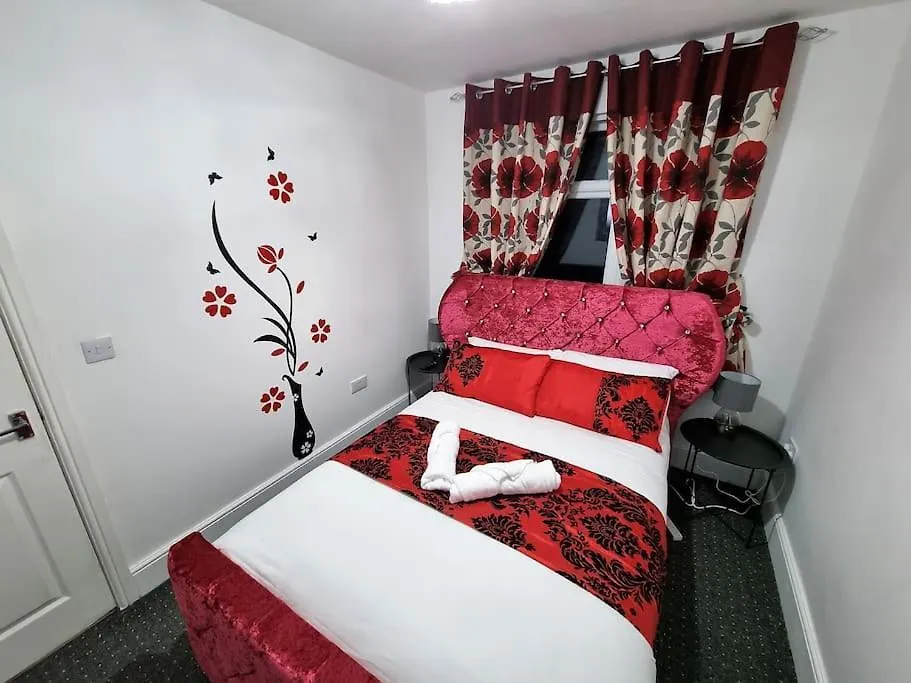 بيت للعطل Nc23, Setup For Your Most Amazing & Relaxed Stay + Free Parking + Free Fast Wifi ليدز