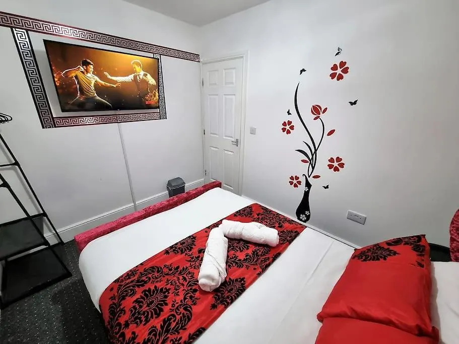 Nc23, Setup For Your Most Amazing & Relaxed Stay + Free Parking + Free Fast Wifi ليدز